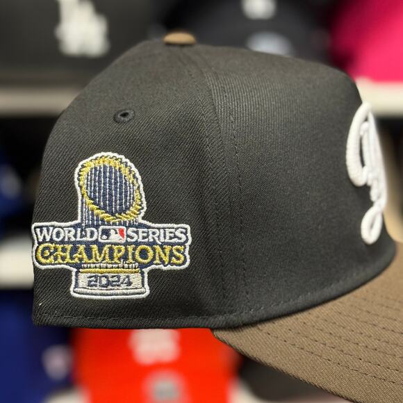 New Era LA Dodgers 'World Series Champions' A-Frame 9FORTY Snapback Black/Brown - Picture 3 of 4